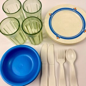 Vintage Fisher Price Fun With Foods Family Dinnerware Dishes 15 pc blue Lot